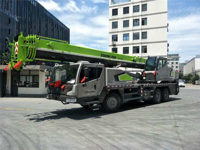 肃北跨街广告牌的高空安装注意事项